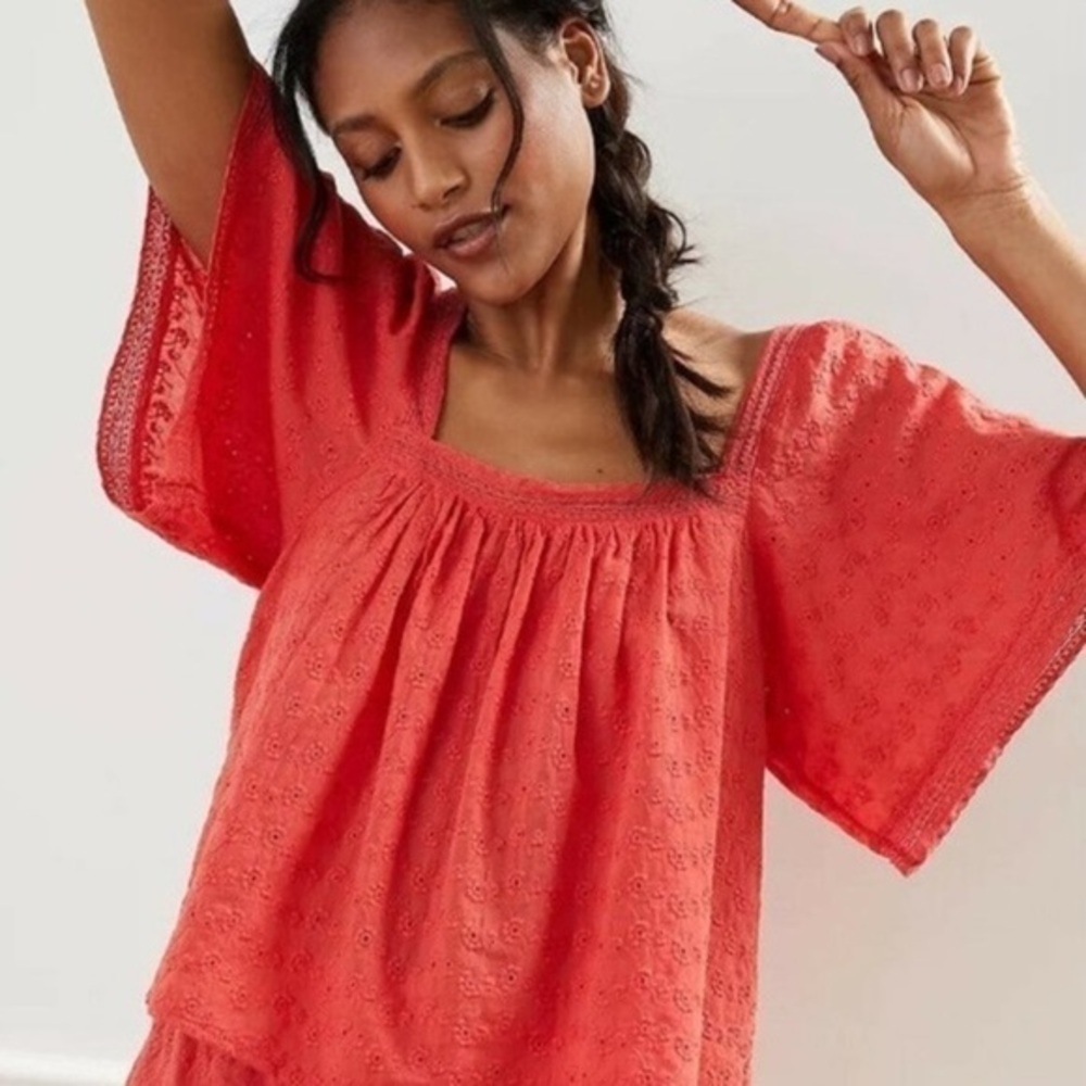 Anthropologie ruffle cropped eyelet top crop scallop scalloped